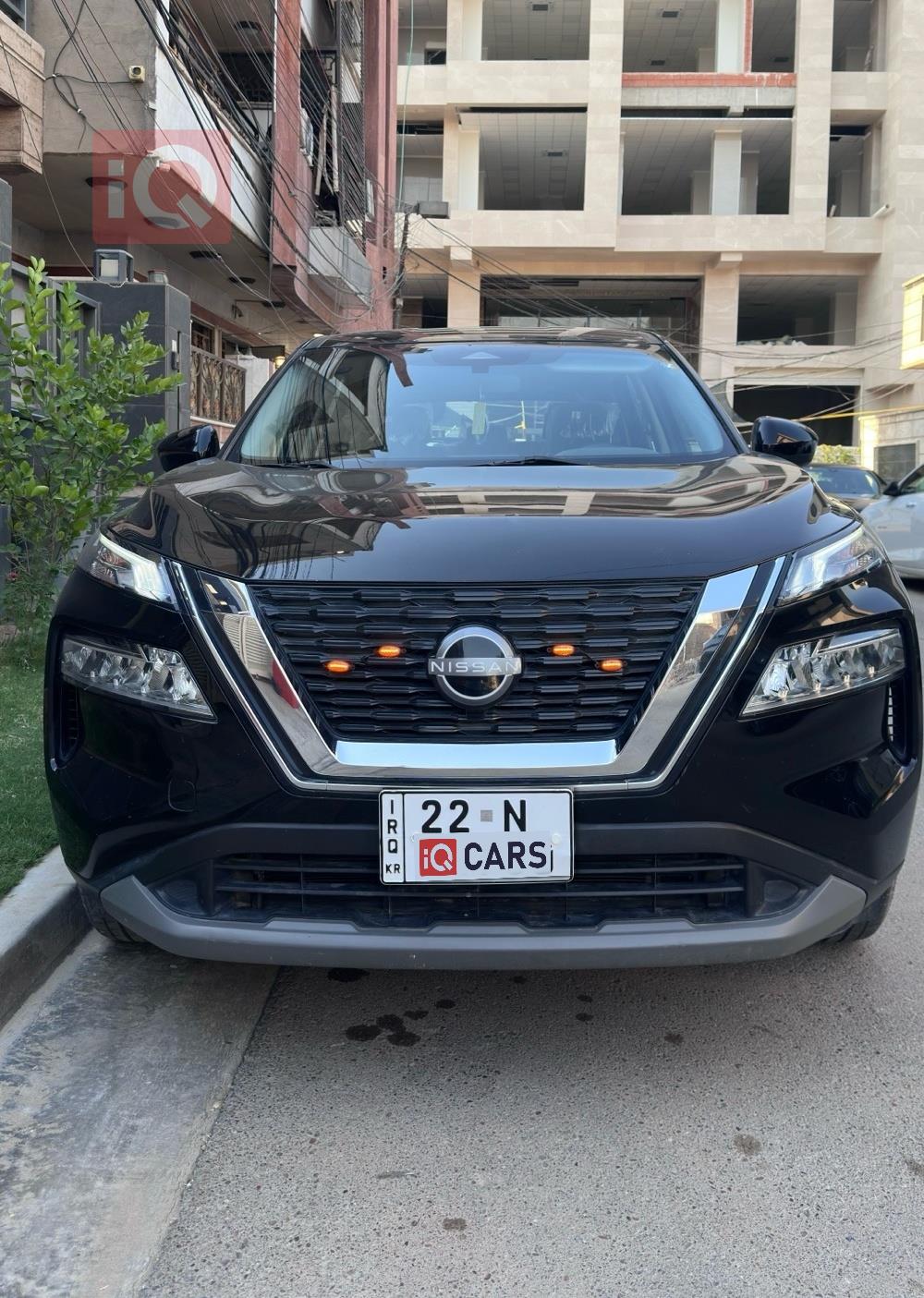 نيسان روج
